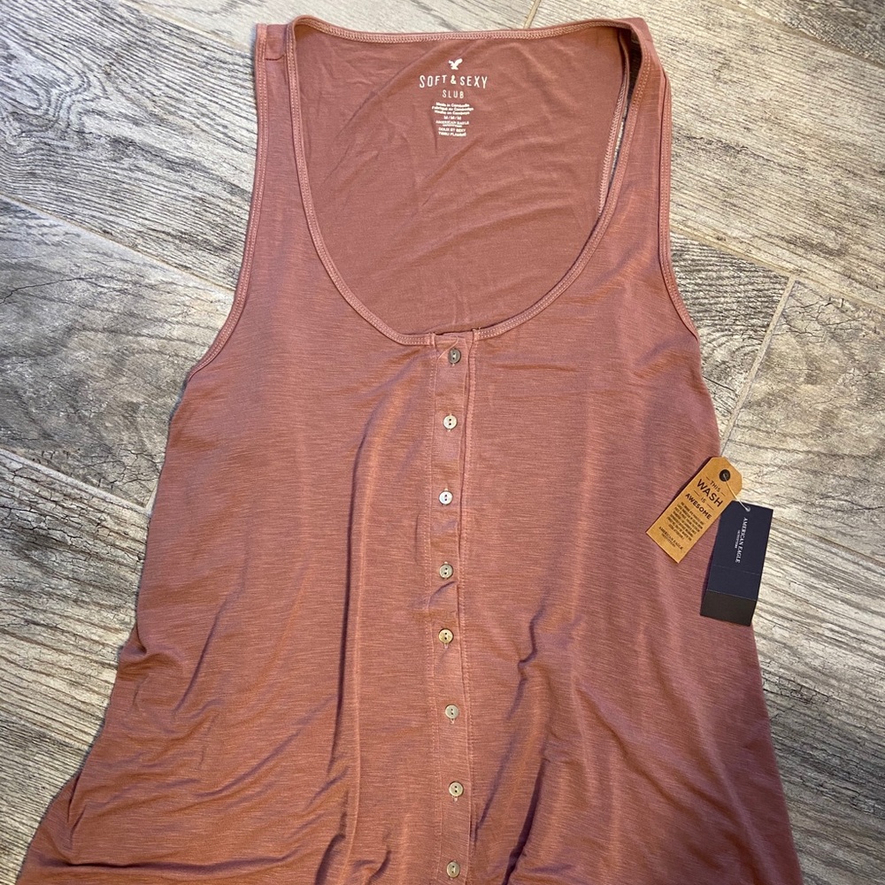 Pink tank top